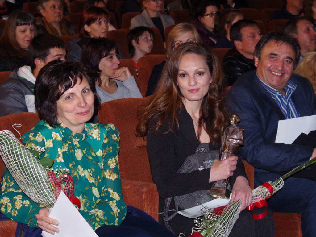 Със стилна церемония и вълнуващ концерт на ансамбъл „Тракия“ бяха закрити Чудомирови празници ’2014