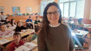 Пет бъдещи учителки успешно положиха своя държавен изпит в ОУ “Георги Кирков“