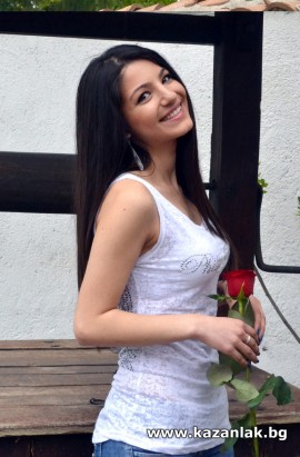 Павлина Джамбазова - кандидатка за Царица Роза 2014