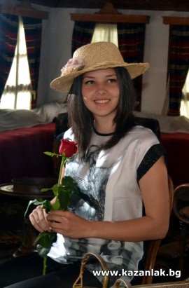Радостина Гачева - кандидатка за Царица Роза 2014
