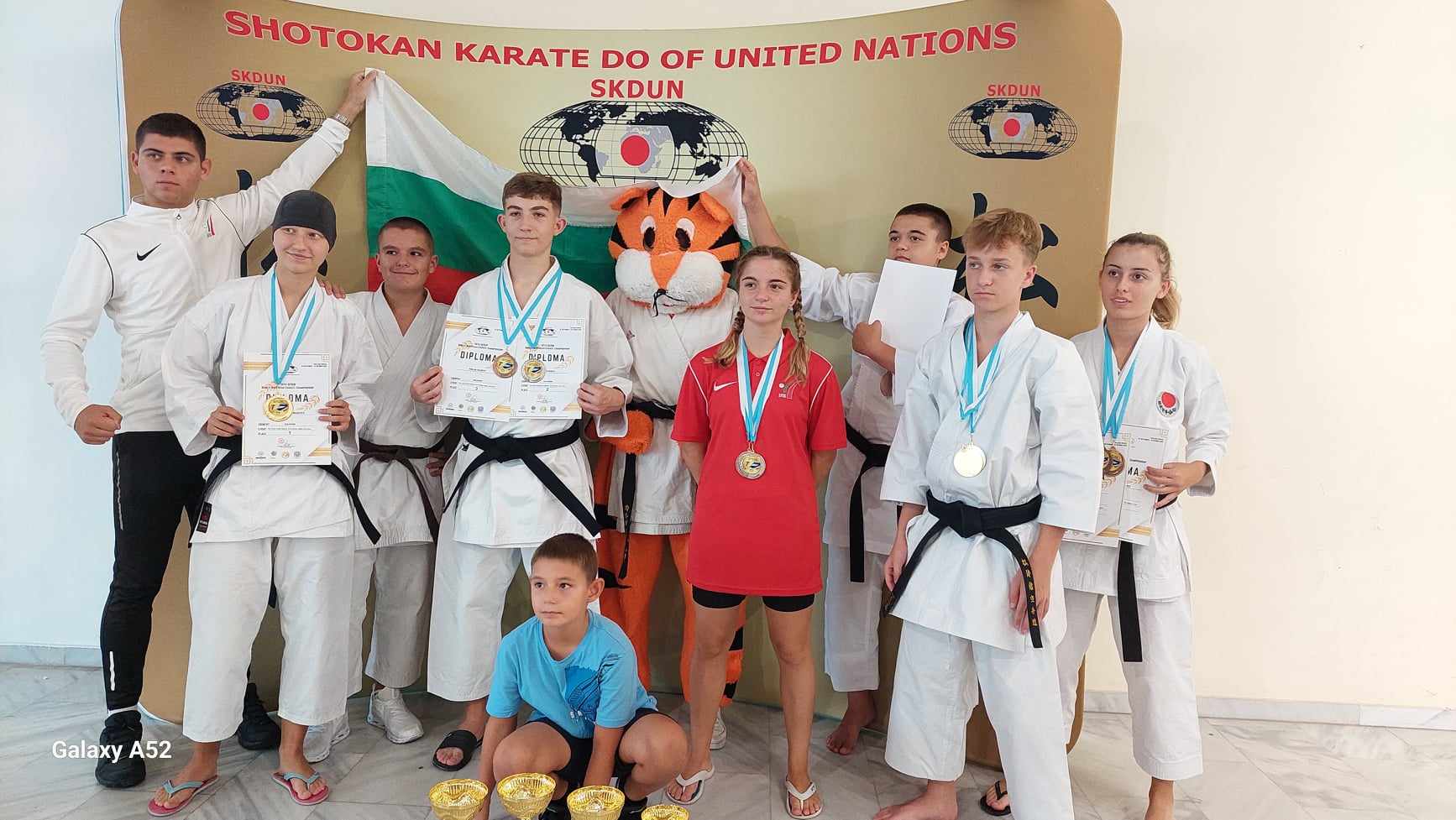 Η Karateka Kazanlak από το “Shori Dojo” κατέκτησε τους τίτλους του παγκόσμιου πρωταθλήματος στην Ελλάδα