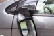 Спипаха вандали да трошат огледала на коли