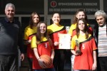 Отборът на ПГЛПТ-момичета 8-10 клас стана шампион по баскетбол