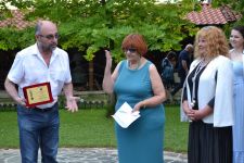 Кметът на Казанлък връчи наградата на 16–я носител на Голямата годишна награда за журналистика на БАРМ / Новини от Казанлък