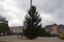 На 13 декември ще грейне коледната елха в Казанлък / Новини от Казанлък