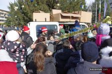 Мото-Дядо Коледовците зарадваха над 600 деца в Казанлък / Новини от Казанлък
