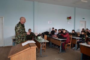 Военните показват различно въоръжение на ученици / Новини от Казанлък
