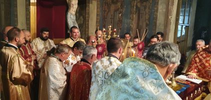 На Еньовден митрополит Киприан отслужи литургия в Казанлък / Новини от Казанлък