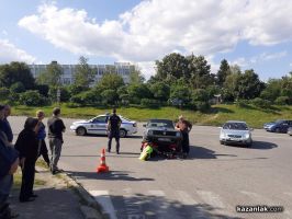 Електрическа количка се озова под гумите на автомобил до Кремона / Новини от Казанлък