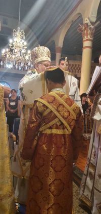 10-годишен бе подстриган за иподякон от митрополит Киприан в Казанлък на Голяма Богородица / Новини от Казанлък