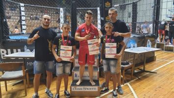 Казанлъшките ММА бойци с две шампионски титли и пет медала от Държавното първенство