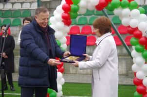 В Деня на Освобождението на Казанлък беше открит новият мини футболен комплекс / Новини от Казанлък
