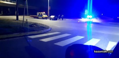 Жена е със счупен таз след катастрофа до моста на Арсенал / Новини от Казанлък