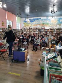 Четвъртокласници на ОУ “Мати Болгария“ станаха част от Походa на книгите / Новини от Казанлък