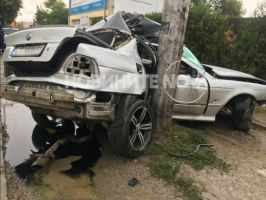 Млад шофьор се заби в стълб, 30 мин. след закупуването на колата / Новини от Казанлък