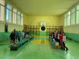 400 лв. за животните в приюта дариха ученици от ОУ “Св. Паисий Хилендарски“