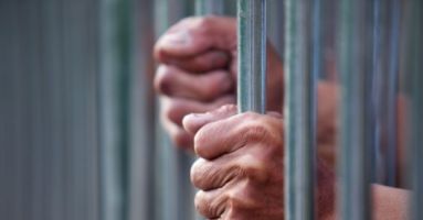 49-годишен водач нощува в казанлъшкия арест