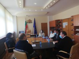 Кметът и нейният екип се срещнаха с регионалните синдикални лидери / Новини от Казанлък
