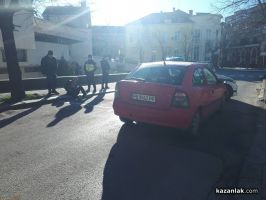 Пиян шофьор се заби в патрулка / Новини от Казанлък