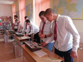 Симулация на завод за рециклиране на отпадъци представиха Хаджиеновци за финал на Месеца на професиите