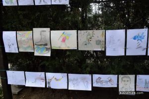 78 участници рисуваха в Училището за карикатура тази година / Новини от Казанлък