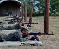 Състезания по военен трибой и „Най – добър снайперски тим” се проведоха в Казанлък  / Новини от Казанлък