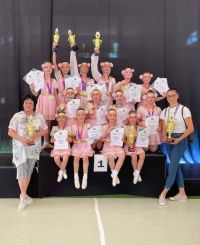 Балерините на “Грация“ с престижни отличия и награди от Белград / Новини от Казанлък