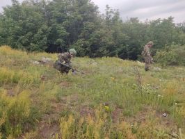 Военнослужещи обследваха района около „Паметника на Свободата” / Новини от Казанлък