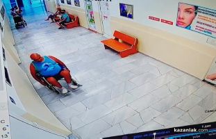 Мъж се престори на инвалид и открадна инвалидна количка от Поликлиниката / ВИДЕО / Новини от Казанлък