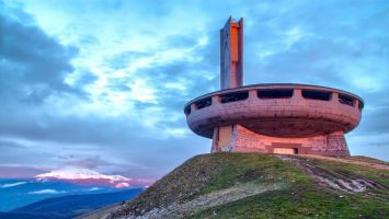 Казанлък с престижна номинация за лидер на Балканите в туризма / Новини от Казанлък
