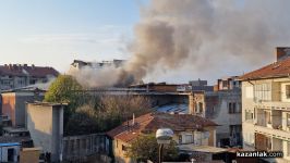 Пожарът в кино България е овладян. Горя покривът и кино залата / Новини от Казанлък
