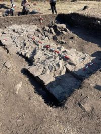 Показват част намерените артефакти при разкопките на крепостта “Асара“ край Николаево / Новини от Казанлък