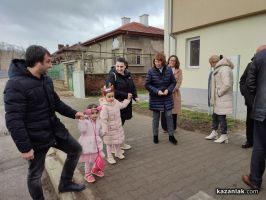 Кметът Галина Стоянова връчи ключовете на първите новодомци в новите социални жилища / Новини от Казанлък