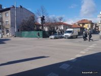 Катастрофа на светофара на ул. “Христо Ботев“ / Новини от Казанлък