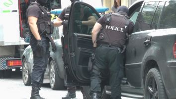 13 задържани след спецакция на полицията в  Тъжа и Манолово
