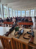 Ученици от 5 казанлъшки гимназии се обучават в клуб „Приятели на армията”