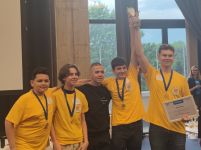 С шампионска купа и 10 грамоти от състезанието “Роботика за България“ се завърна отбора на ИКТ “Център“