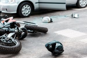 Три автомобила и мотоциклет катастрофираха след разклона за Горно Сахране