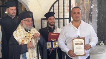 Митрополит Киприан награди кмета на Мъглиж д-р Душо Гавазов с орден „Св. ап. Карп“