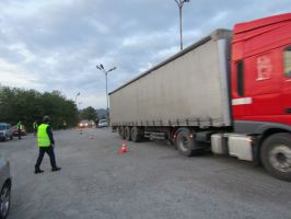 Иззеха автомобилите на двама водачи, хванати да шофират с над 1,2 промила алкохол на пътя Стара Загора - Казанлък