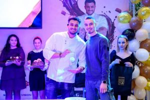 Авторски чийзкейк донесе първо място на Денислав Атанасов от ПГЛПТ в престижен конкурс