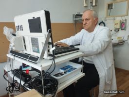 Добре познатият ендокринолог д-р Николай Нанчев е вече 30 години част от екипа на Поликлиниката