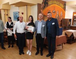 Наталия Добрева ще представя ПГЛПТ в Националното състезание за „Най-добър млад сервитьор“