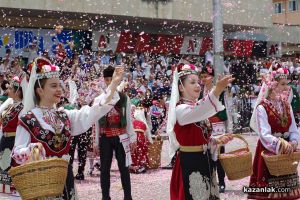Галерия: Празнично шествие в Казанлък