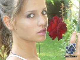 Коя е Нелина Георгиева - казанлъшката принцеса в X Factor  / Новини от Казанлък