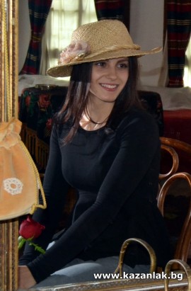 Цветана Василева - кандидатка за Царица Роза 2014