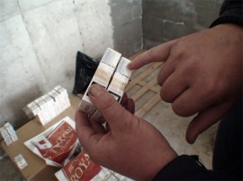 Конфискуваха 150 кутии цигари без бандерол от будка на пазара / Новини от Казанлък