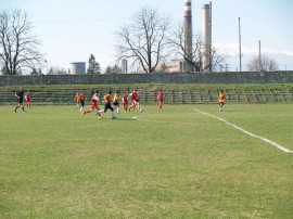 Две градски футболни дербита в събота / Новини от Казанлък
