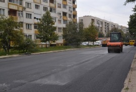 Приключва асфалтирането на последната част от бул. “23 Пехотен Шипченски полк“ / Новини от Казанлък