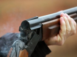 Полицията иззе самоделна пушка от млад казанлъчанин / Новини от Казанлък